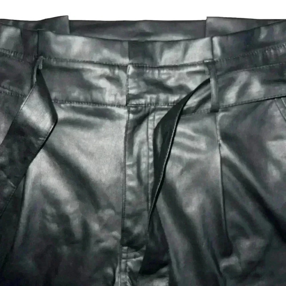 Faux leather high waisted tie size 10 shorts - Picture 4 of 12